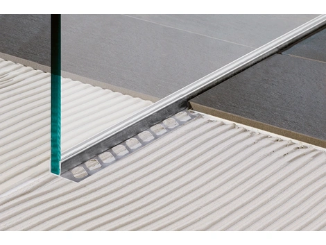 Blanke Aqua-Keil Glas Edelst. geb. li. An. 2000 mm