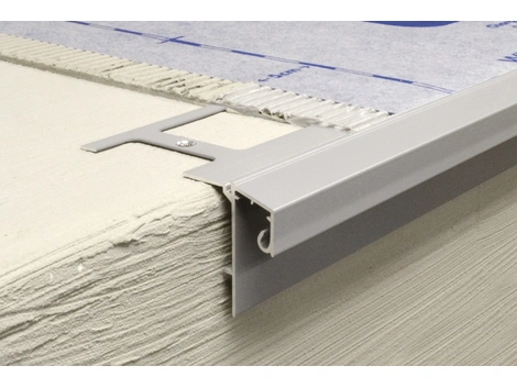 Blanke Balkon-BP-Profil Alu altkupferbraun besch. 2500 mm