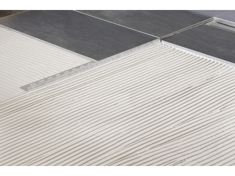 Blanke Aqua-Keil Edelst. verchr. li. An. 2000x11/40 mm